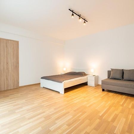Brand New Two Room Apartment #64 In Elite Rezidence With Free Secure Parking Prag Exteriör bild