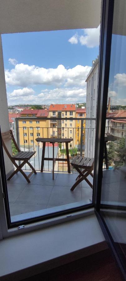 Brand New Two Room Apartment #64 In Elite Rezidence With Free Secure Parking Prag Exteriör bild