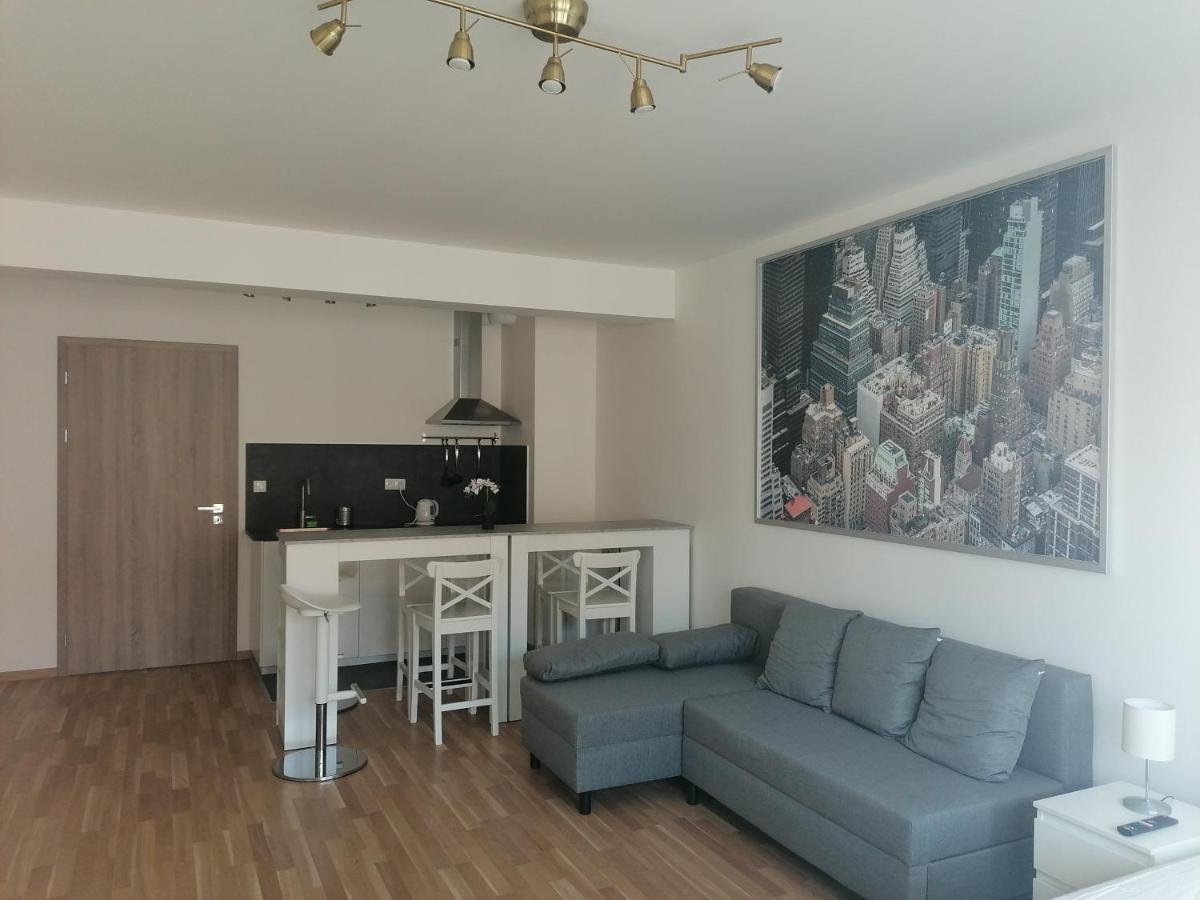 Brand New Two Room Apartment #64 In Elite Rezidence With Free Secure Parking Prag Exteriör bild